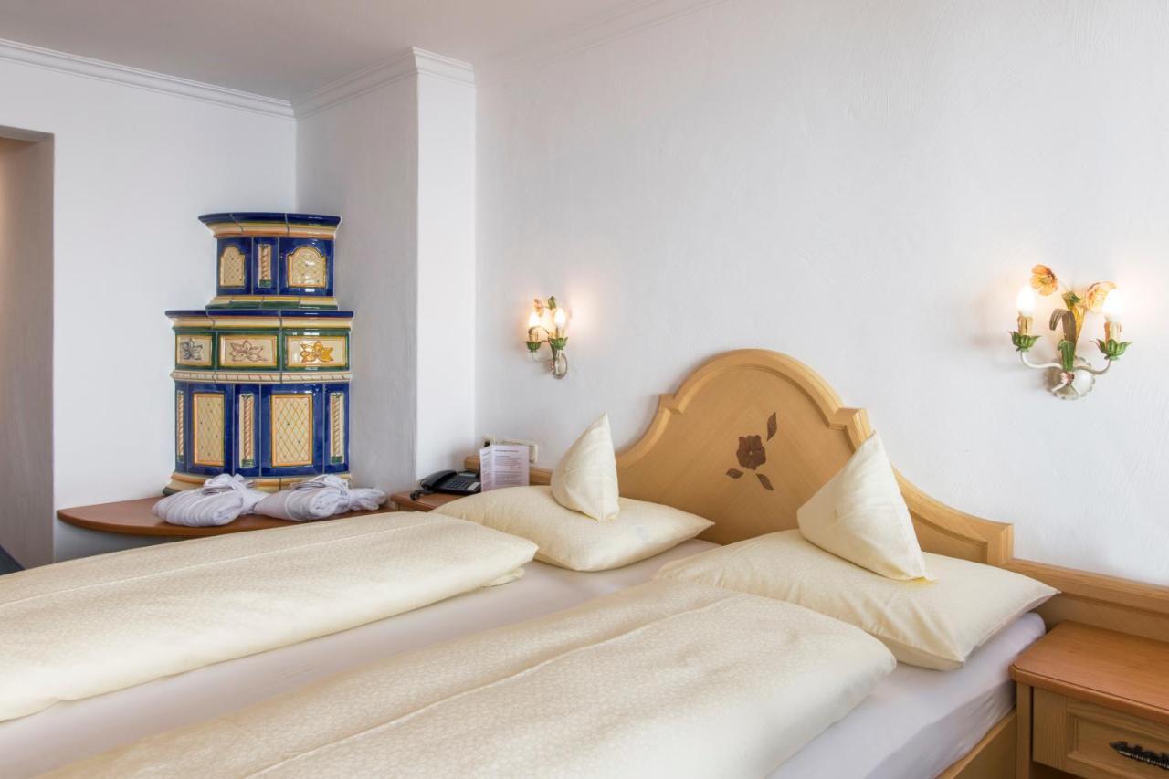 Suite,927214393:JPEG