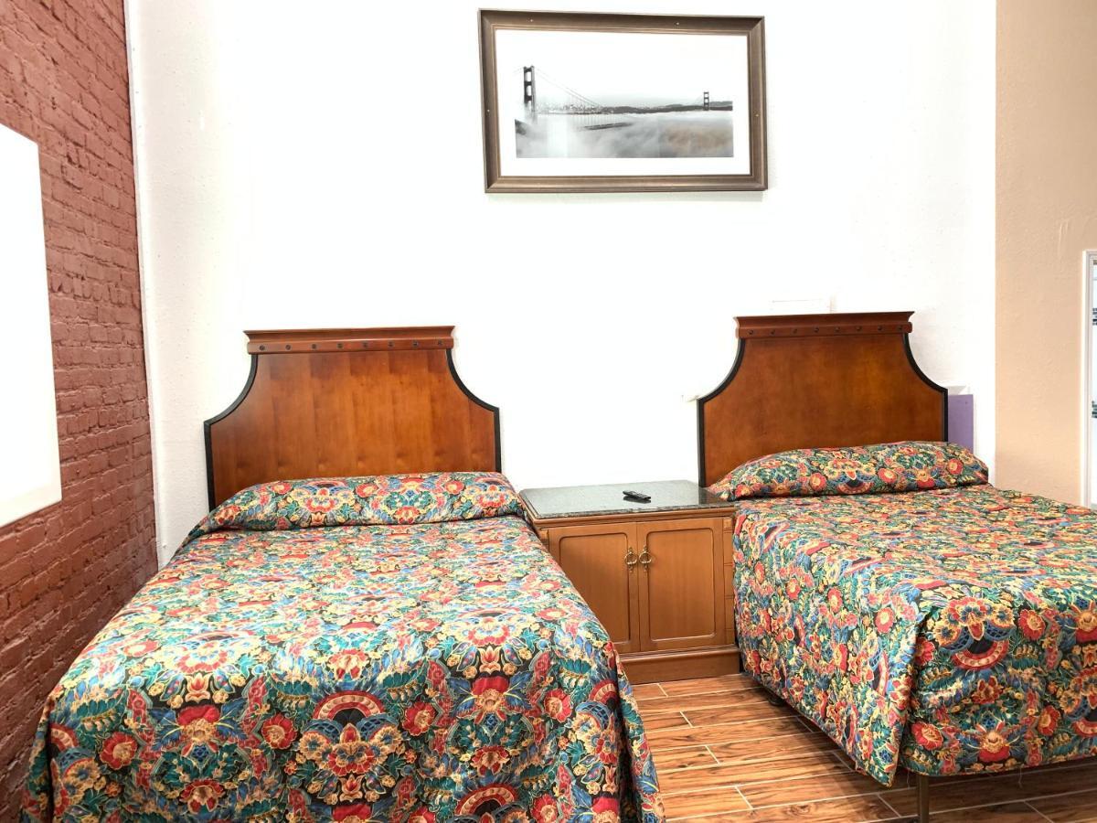 Quarto Familiar com Casa de Banho Privativa