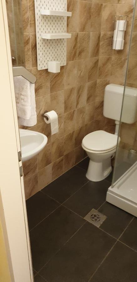 Quarto Twin Standard