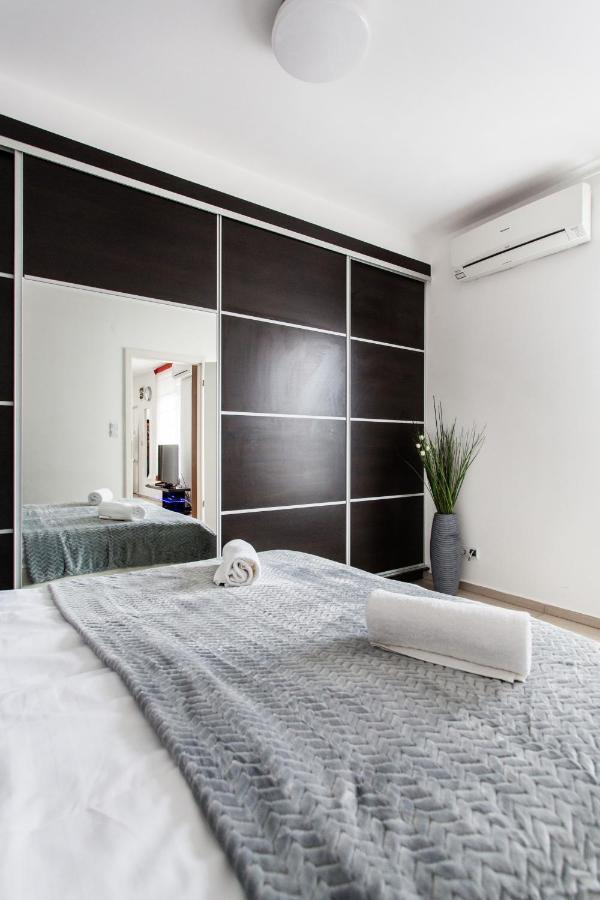 Superior One-Bedroom Apartment