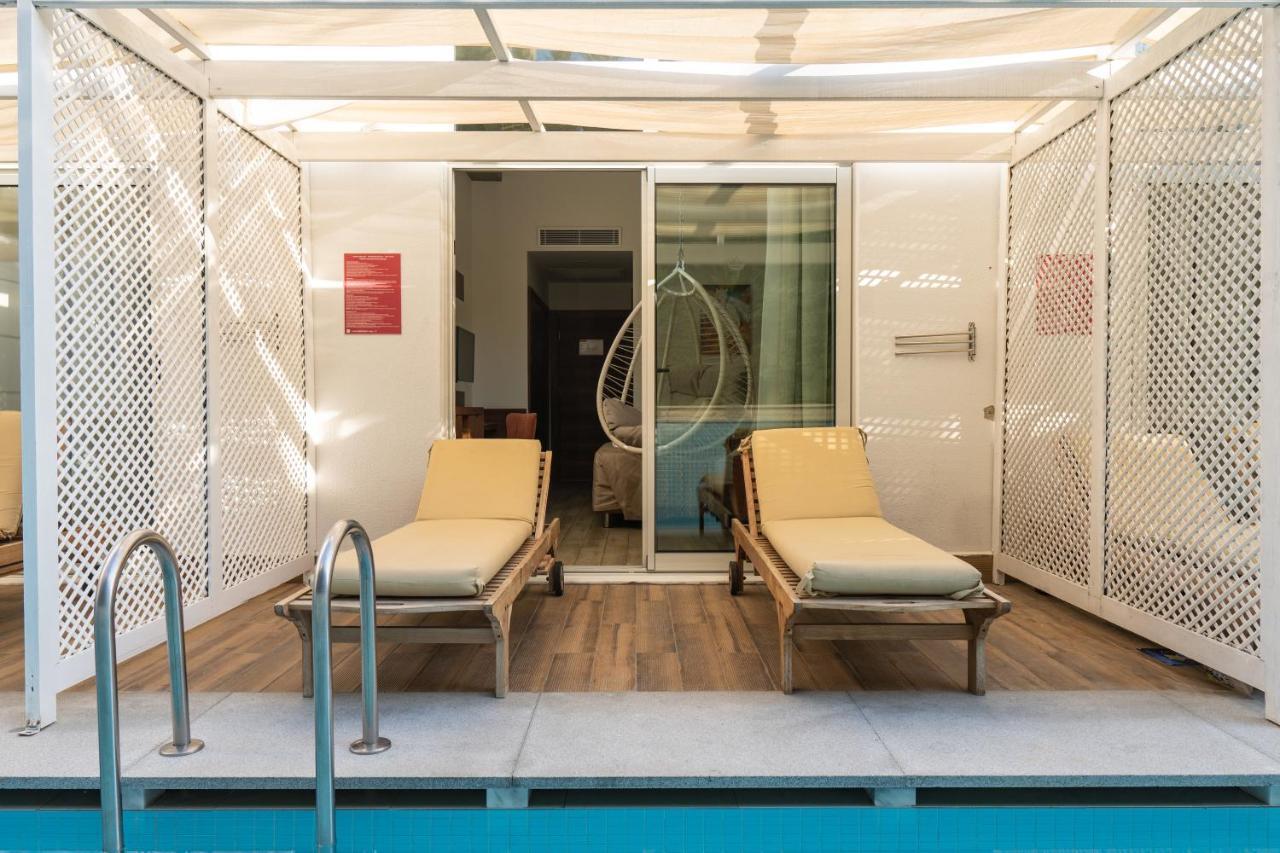 Double Room with Pool View,1211478289:JPEG