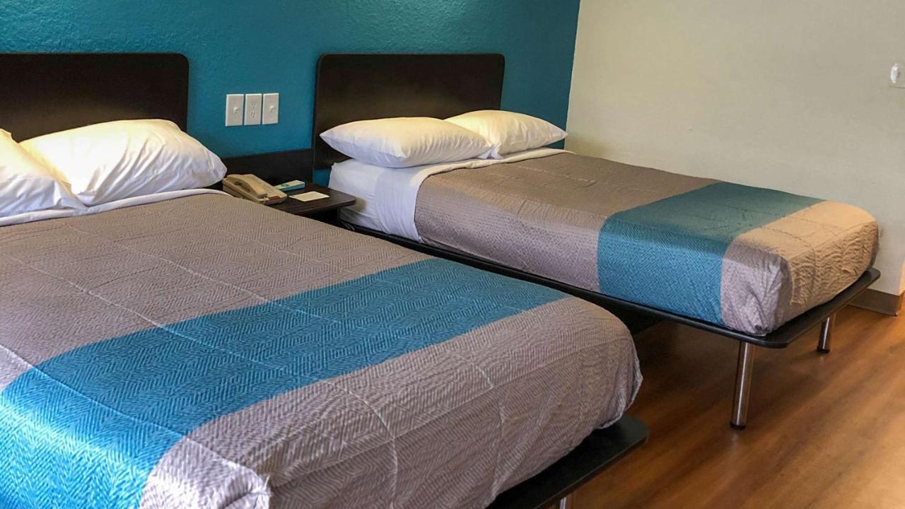 Quadruple Room - Non-Smoking