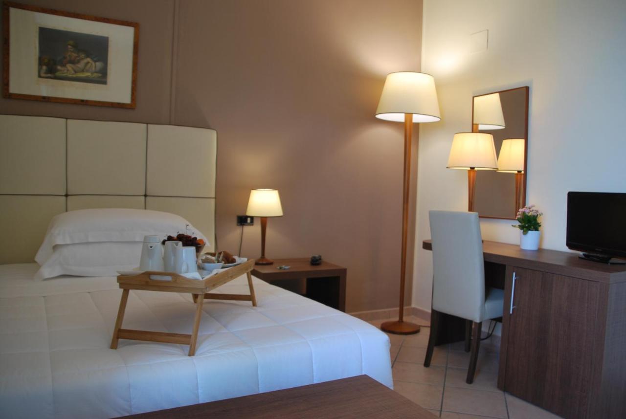 Single Room with Balcony and Sea View,828624425:JPEG