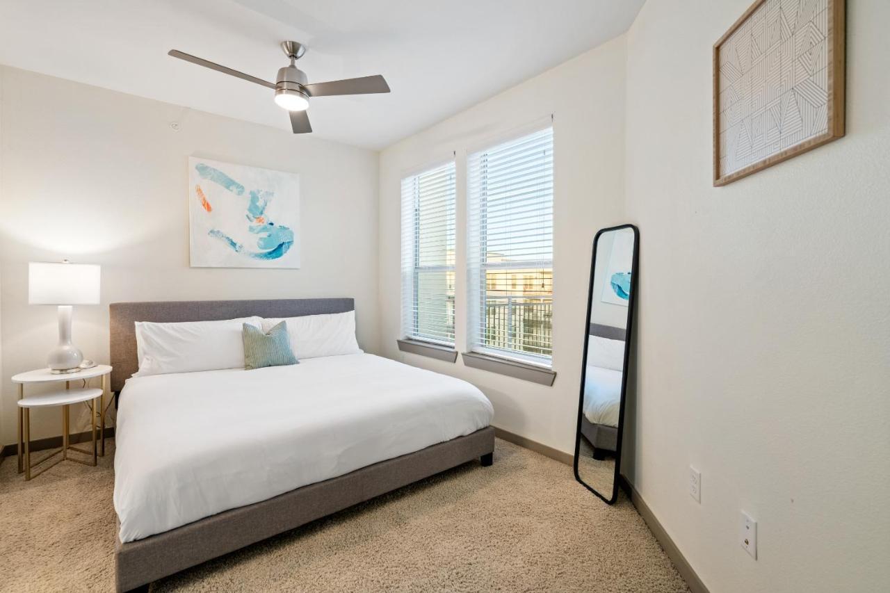 Two-Bedroom Apartment (Self Check-in with Virtual Front Desk)