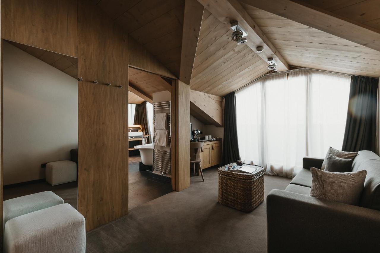 Suite mit Bergblick