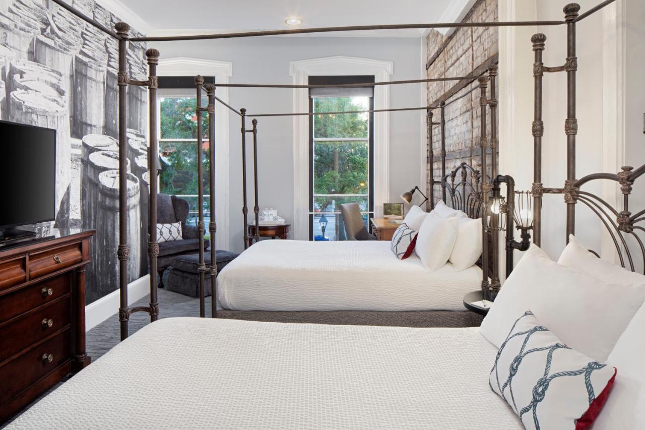 Queen Room with Two Queen Beds - City View,959326810:JPEG