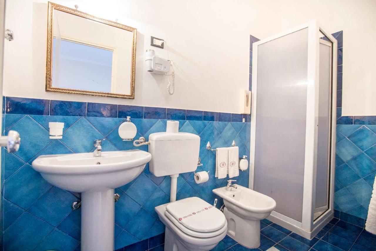 Budget Double Room,1216136026:JPEG