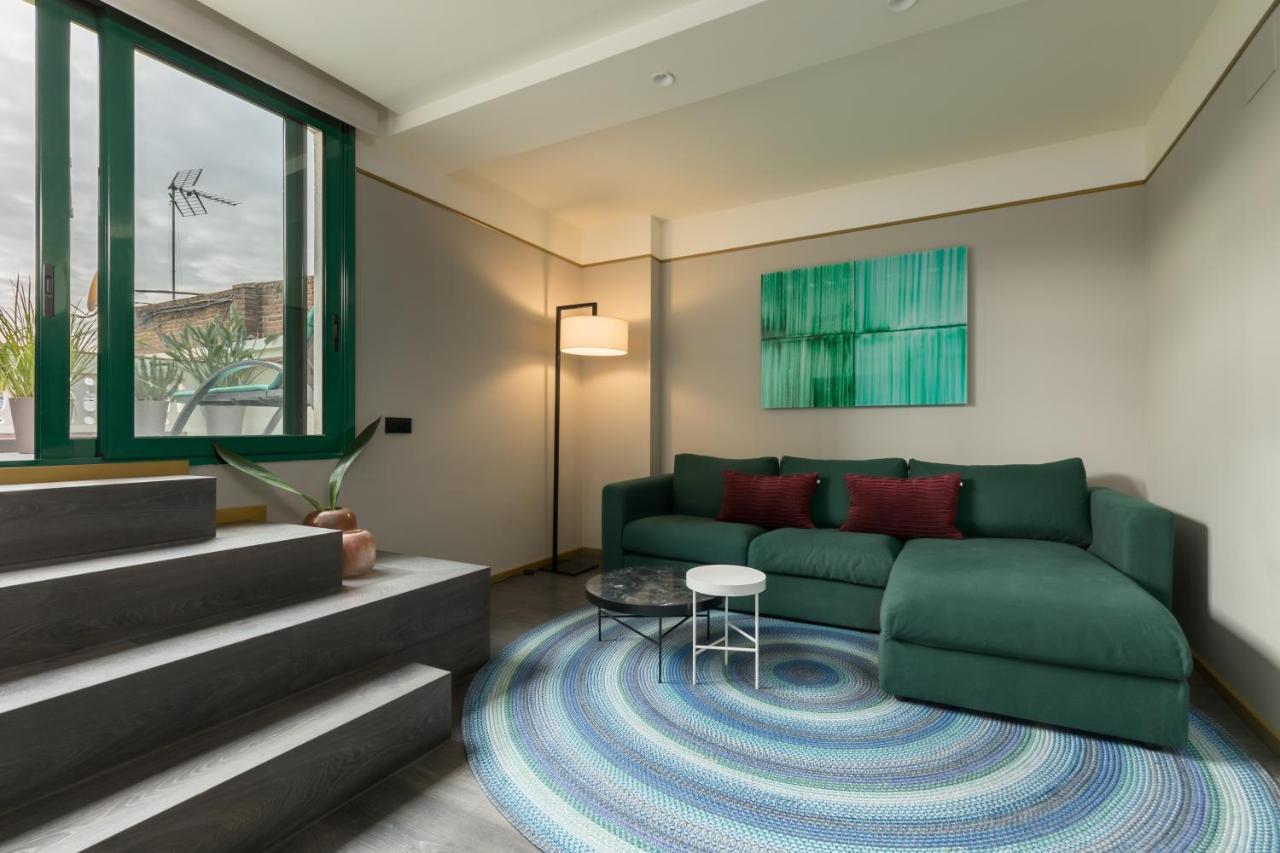 Penthouse Apartment,1477220026:JPEG