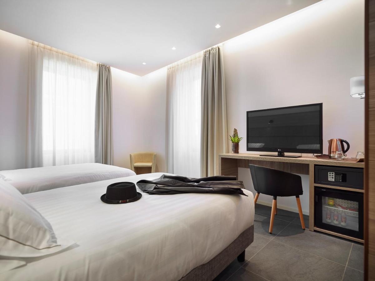 Double or Twin Room,967231219:JPEG