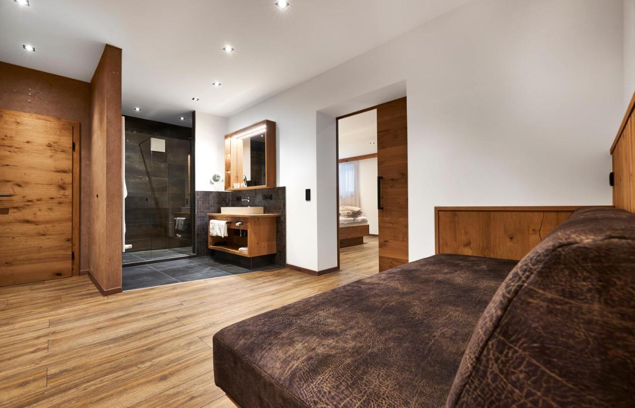 Junior Suite with Balcony,967761265:JPEG