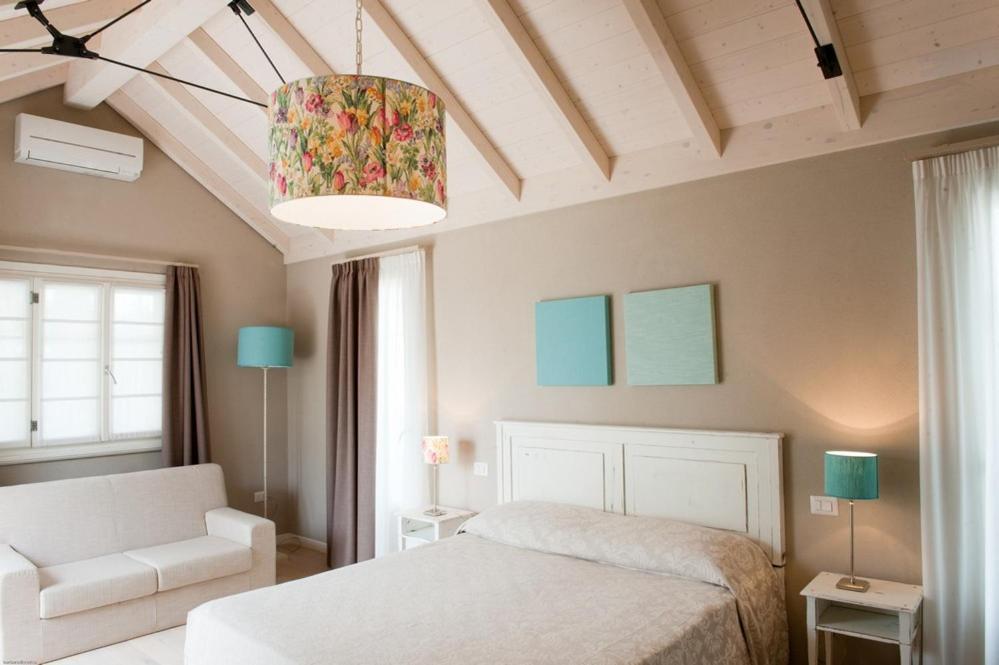 One-Bedroom Cottage,1589489541:JPEG