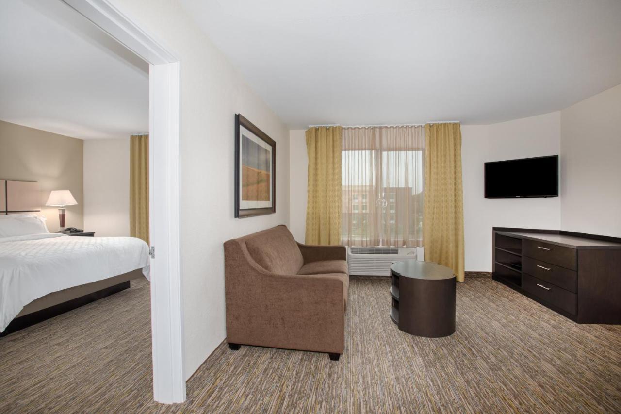 One-Bedroom Suite with King Bed Mobility Access Tub - Non-Smoking