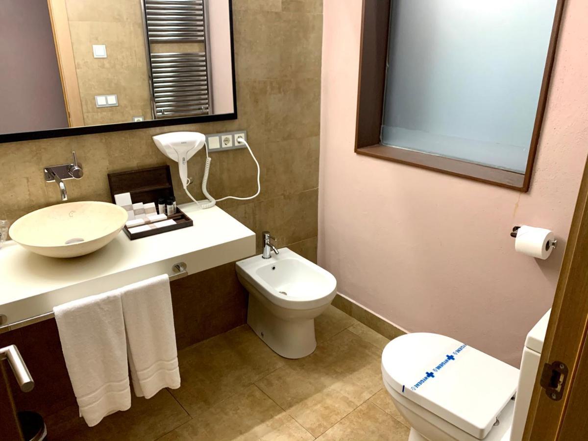 Superior Room,976759066:JPEG