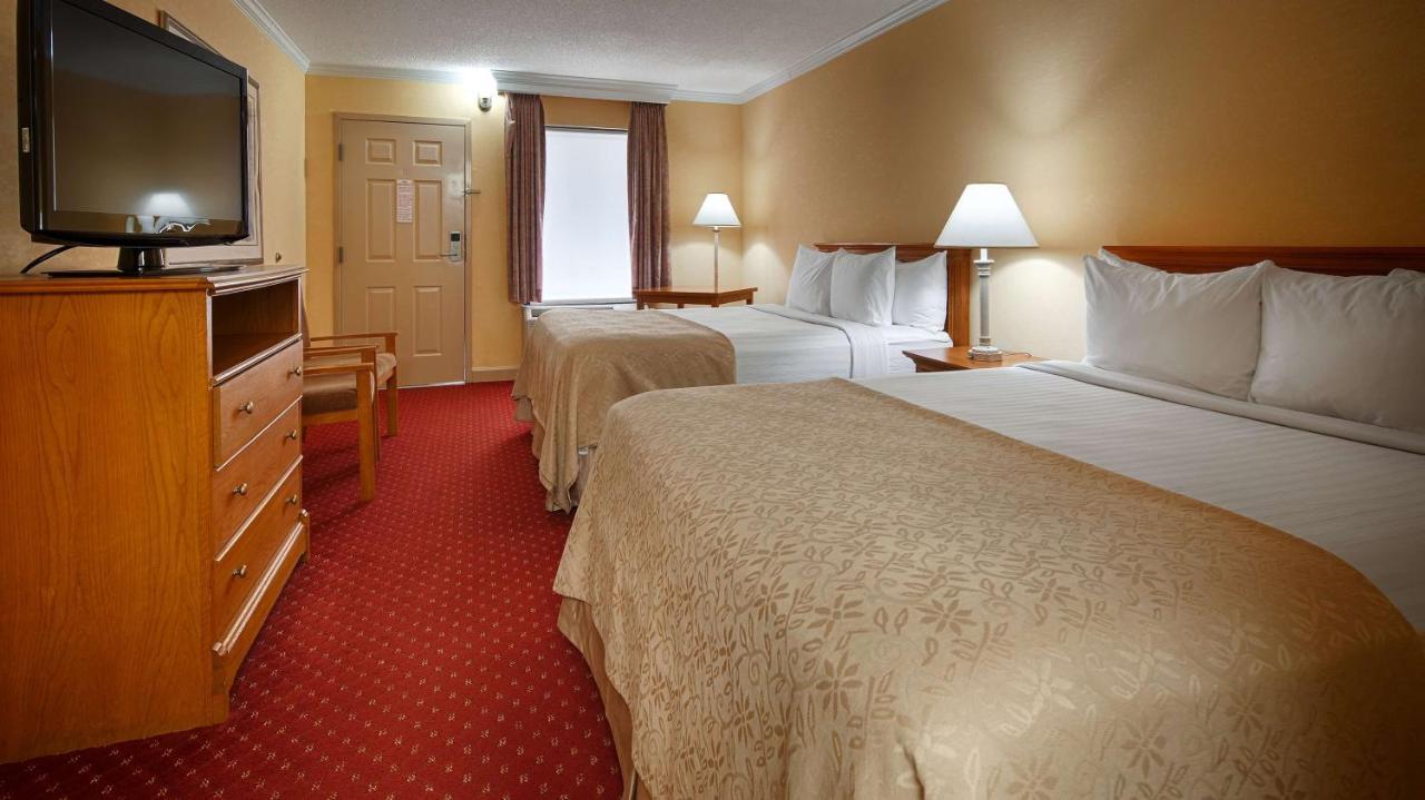 Standard Queen Room