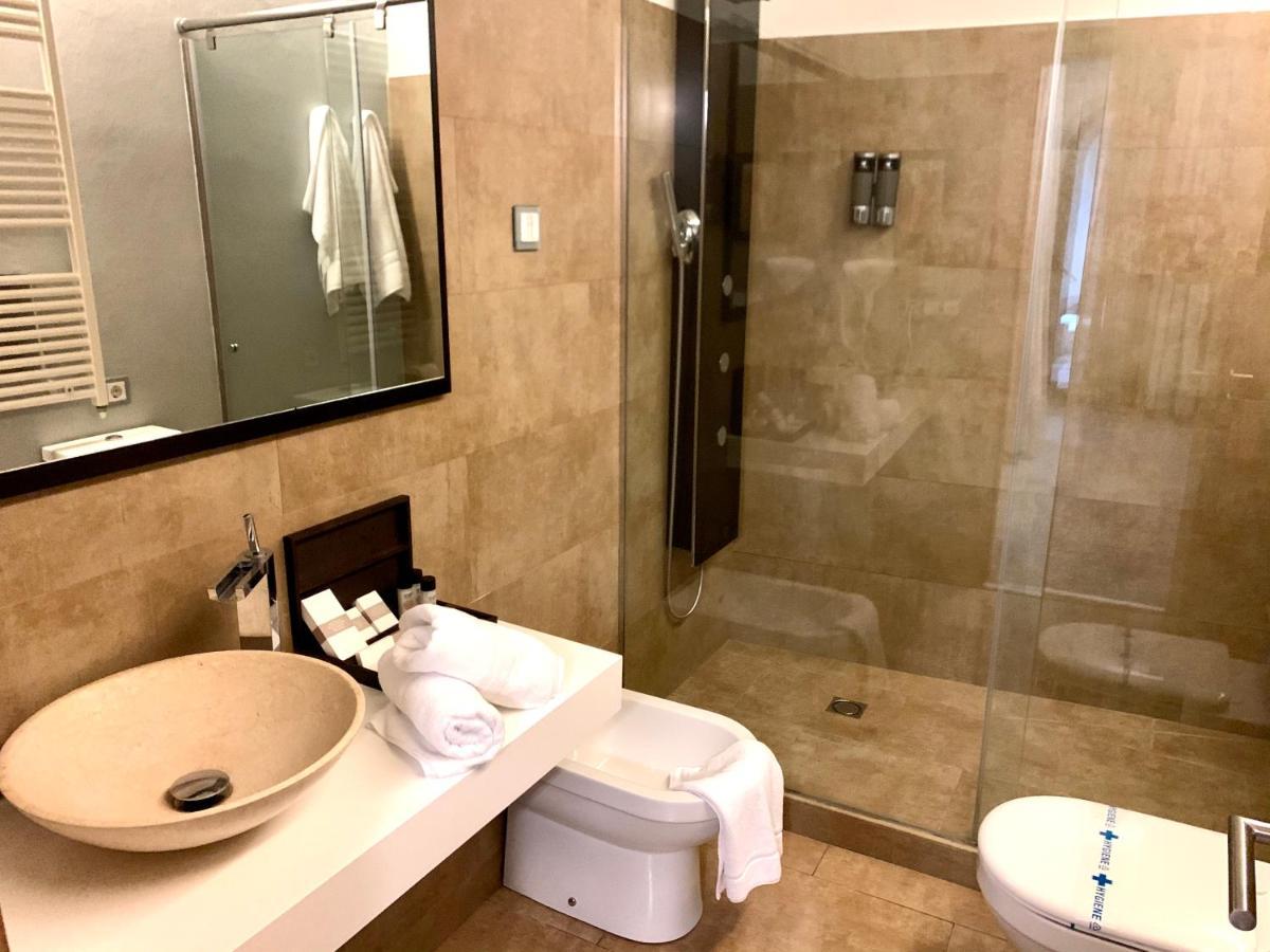 Standard Double Room,1083946387:JPEG