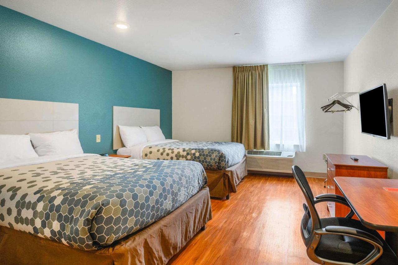 Double Room with Two Double Beds - Accessible/Non-Smoking