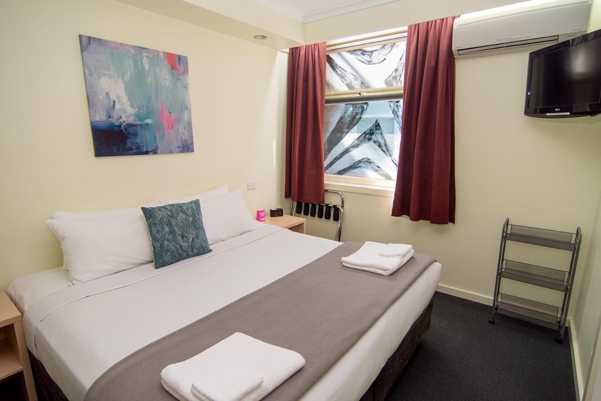 Double Room,989159815:JPEG
