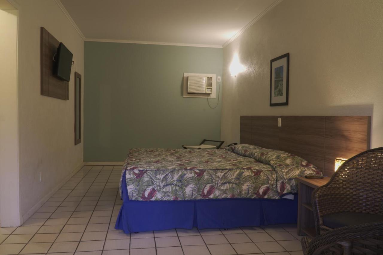 Quarto Econômico com Cama de Casal ou 2 de Solteiro