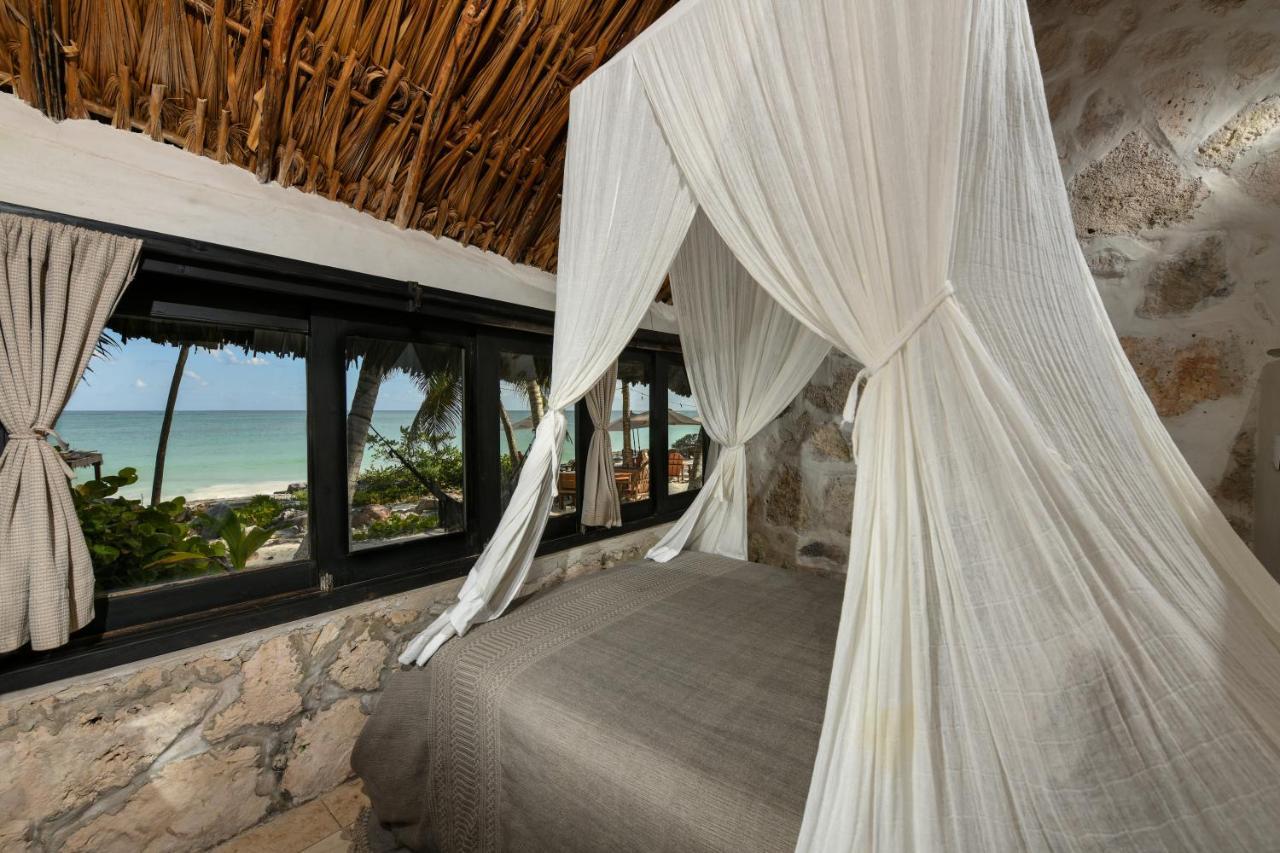 Ocean View Queen Bed Bungalow,1589429753:JPEG