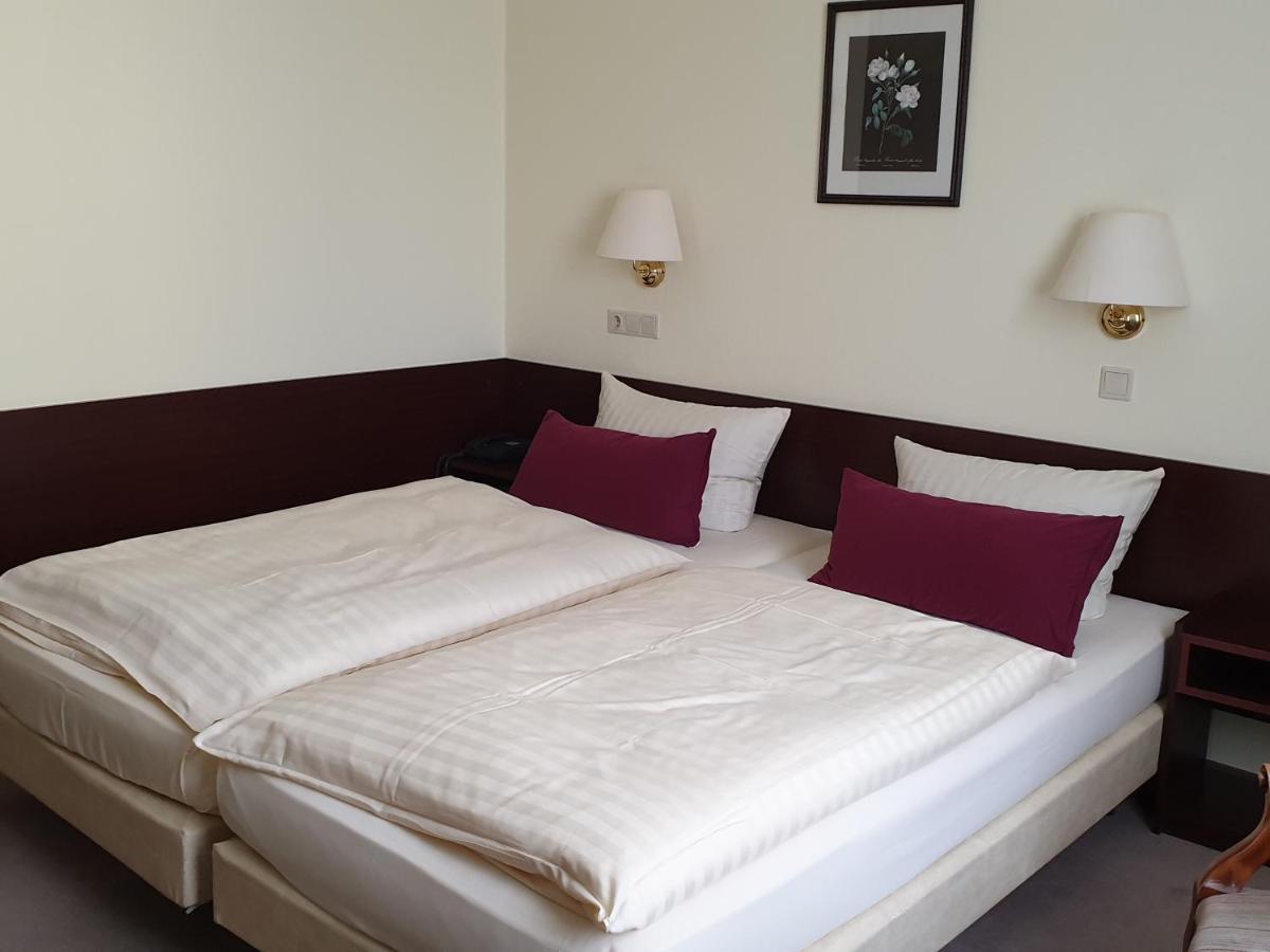 Standard Twin Room,991811602:JPEG