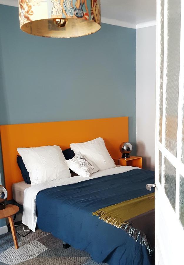 Chambre Lit Queen-Size - Vue sur Cour