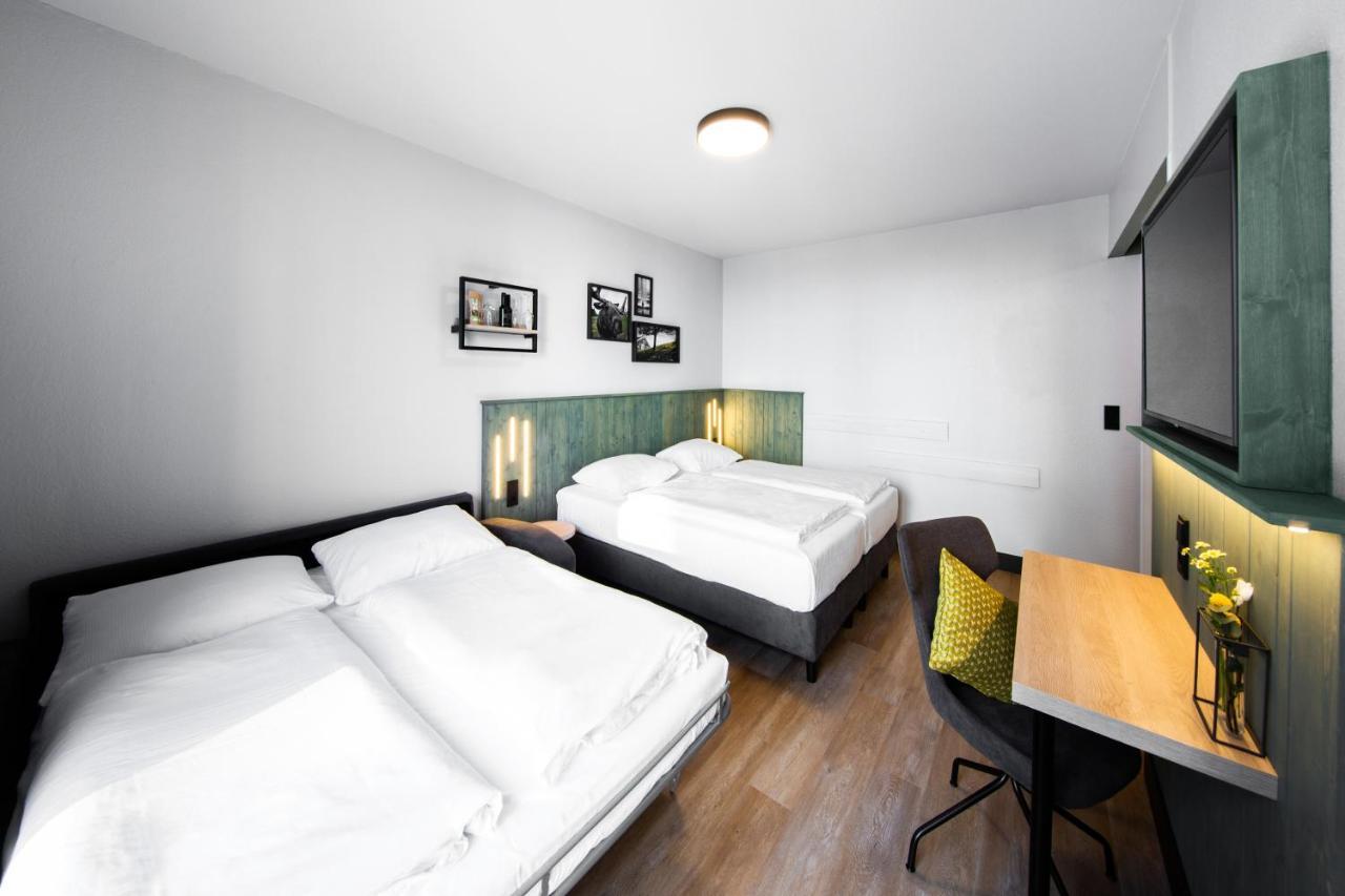 Family Room,994296949:JPEG