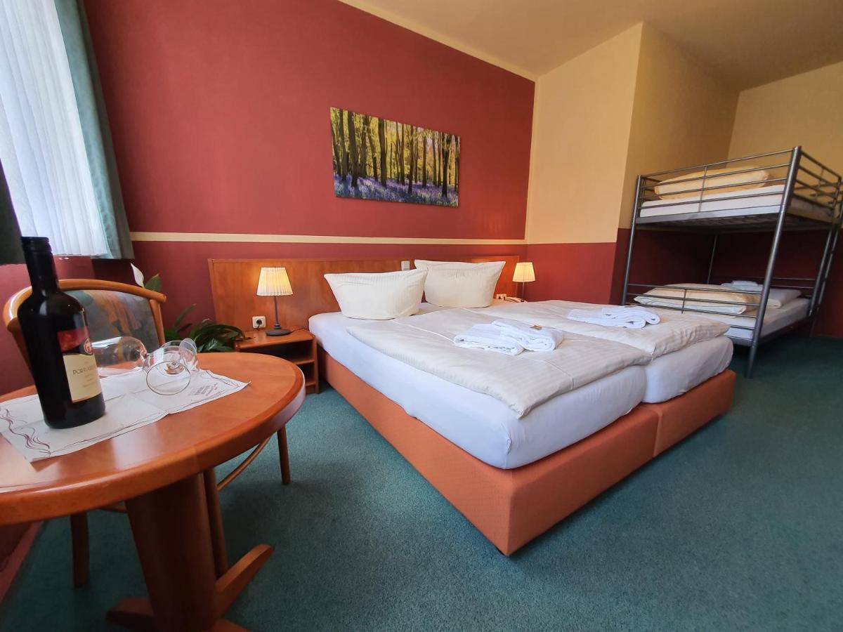 Dreibettzimmer