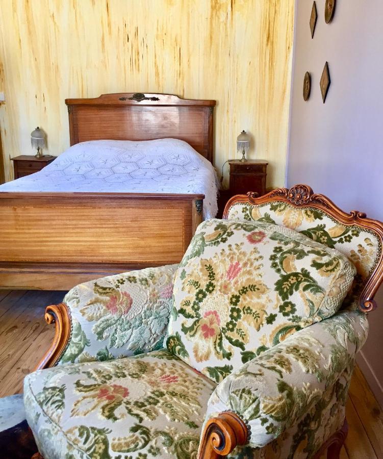 Double Room with Shared Bathroom,997274211:JPEG
