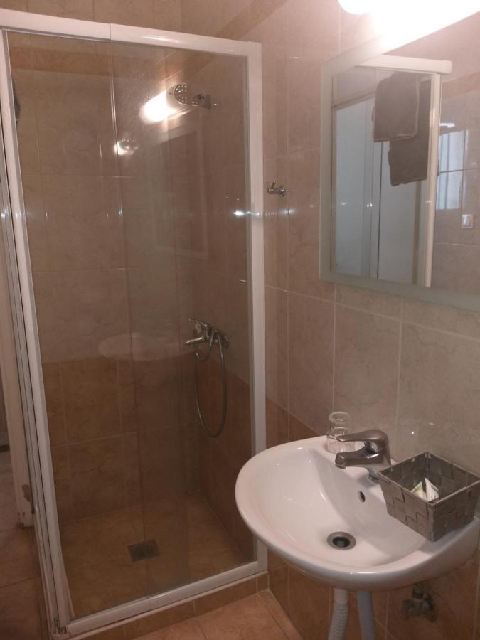 Deluxe Quadruple Room,997779504:JPEG