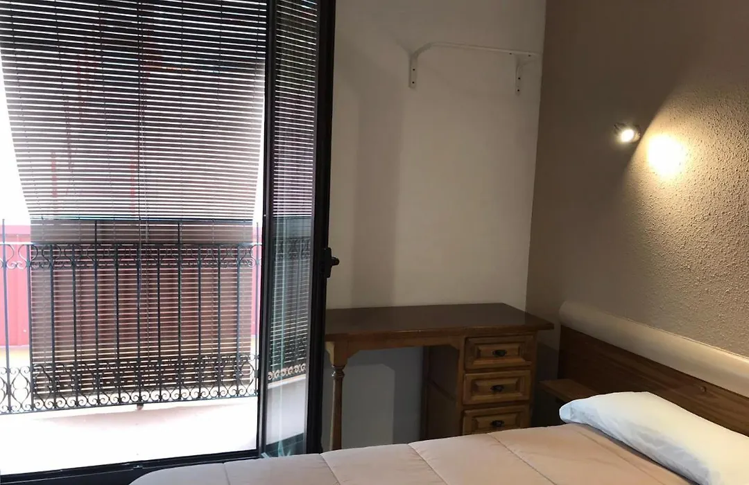Hostal Radio Barcelona-1