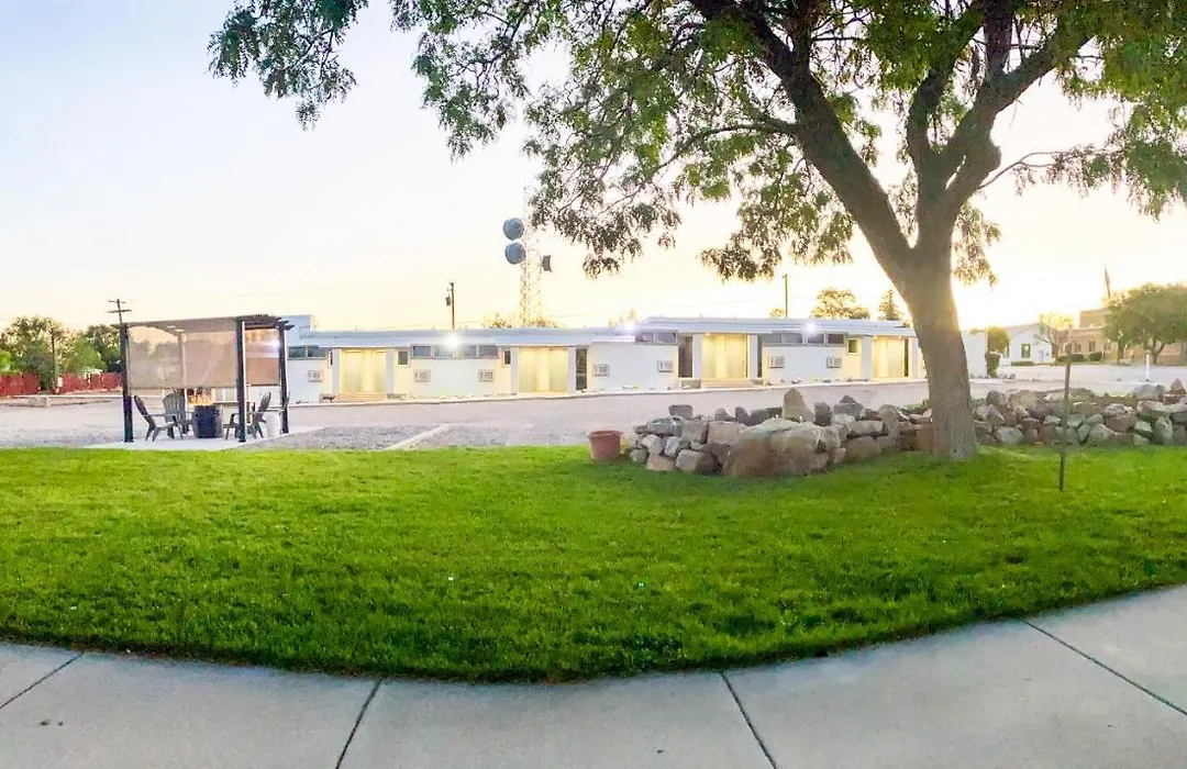 Blue Sage Inn & Suites-1