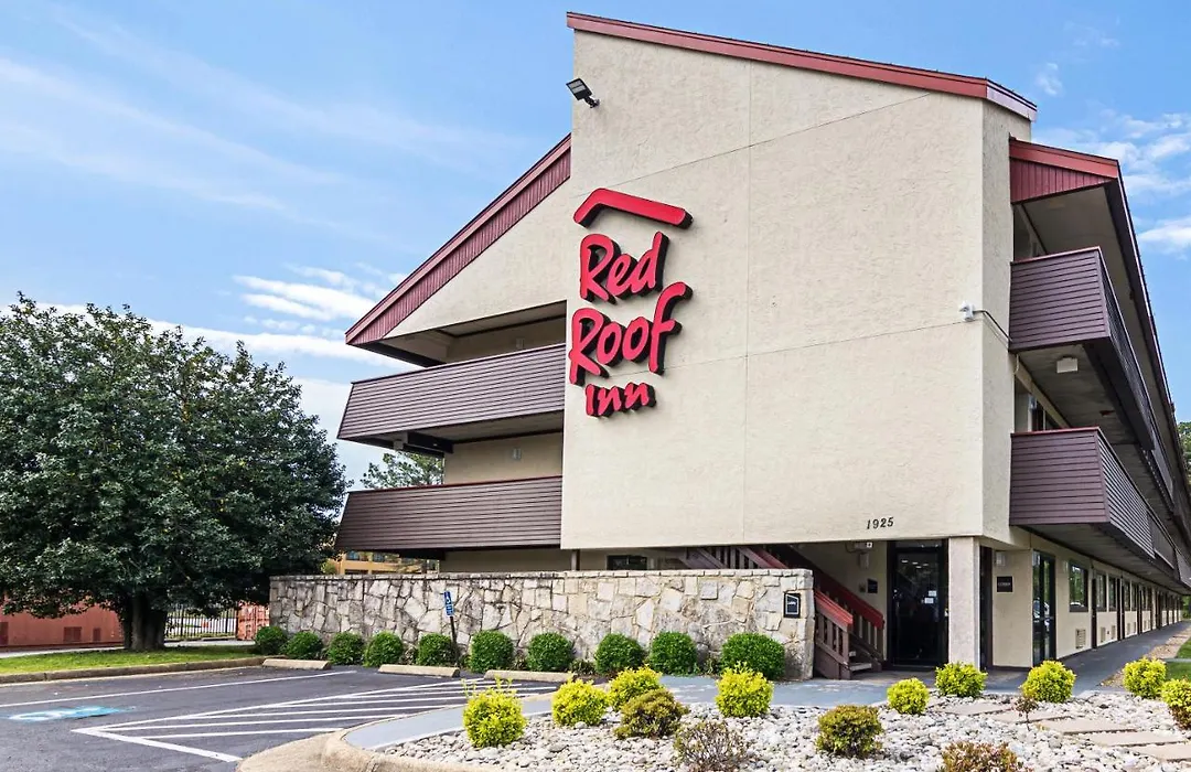 Red Roof Inn Hampton Coliseum And Convention Center-1