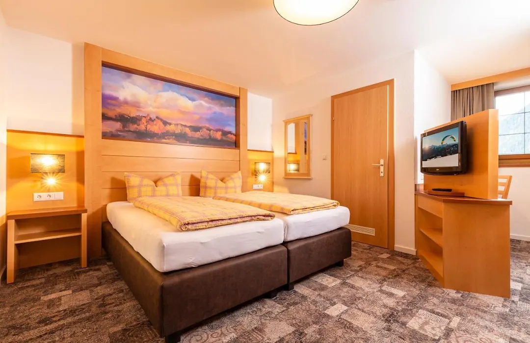 Hotel-Garni Pramstraller-1