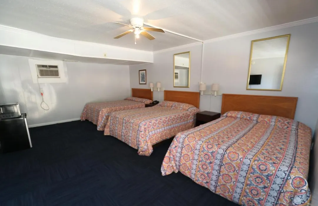 University Motel-1