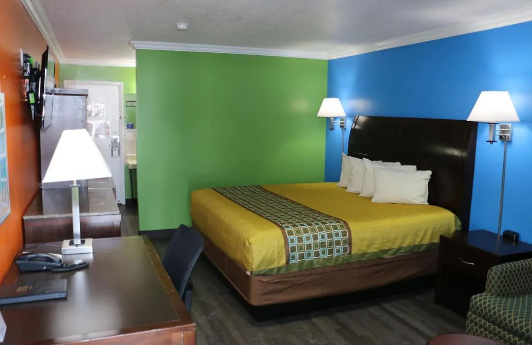 Amber Inn-1