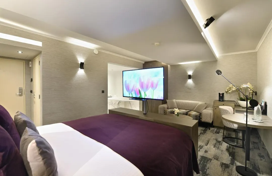 Hotel Charleroi Airport - Van Der Valk-1