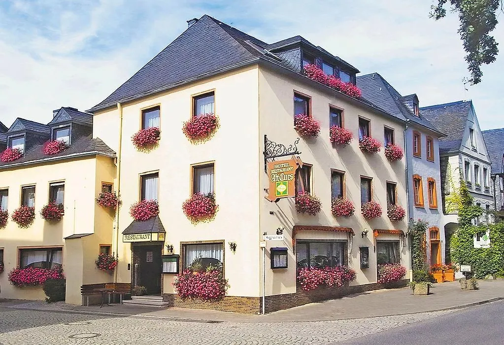 Hotel Alt Cues-1