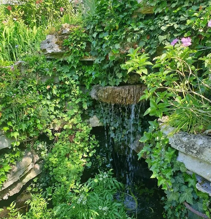 La petite maison du jardin d'Apollon-1