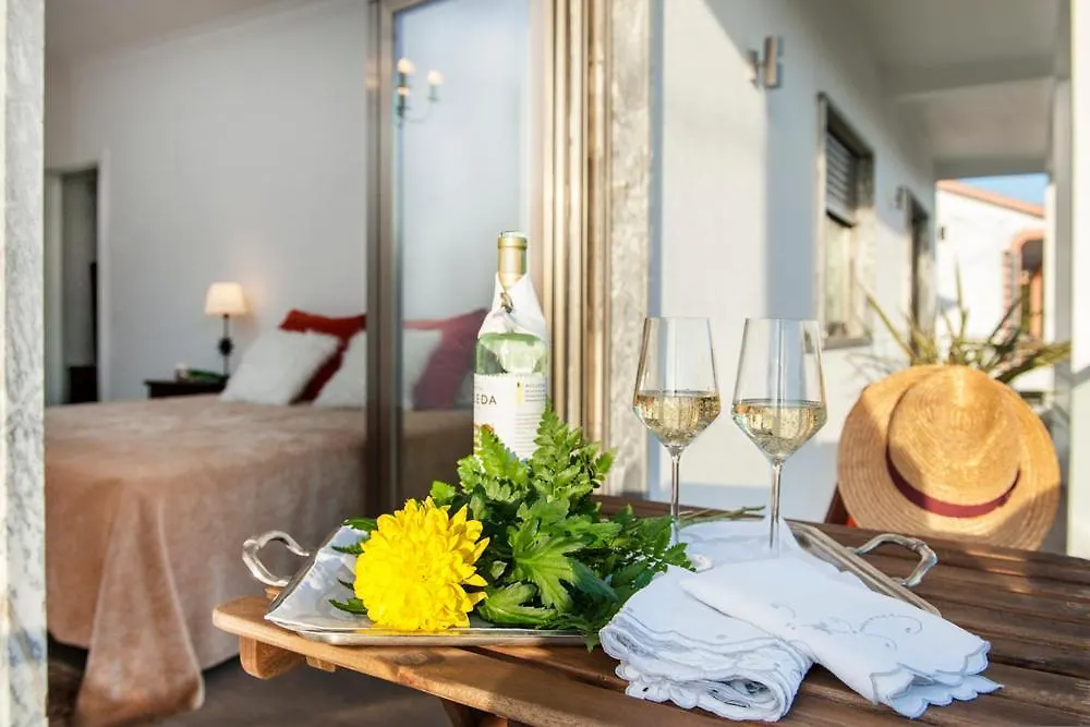 Beachouse - Surf, Bed & Breakfast-1