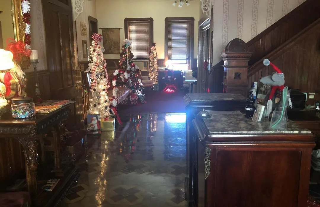 The Palace Hotel And Bath House Spa-1
