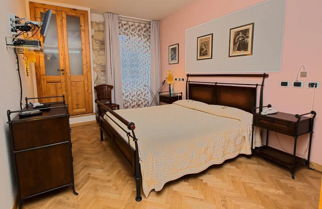 Maison Savoia B&b Apartment-1