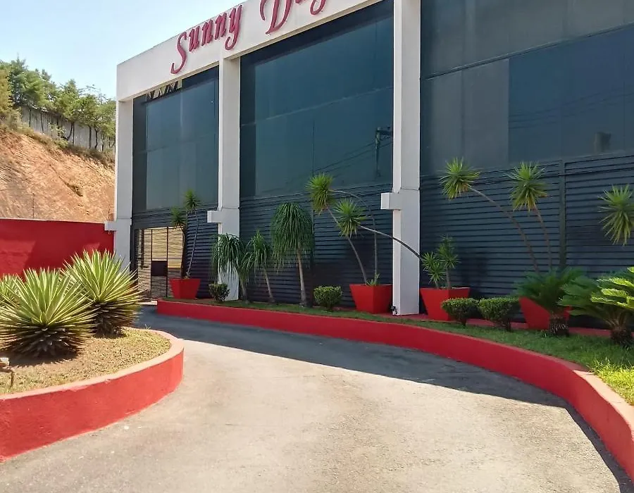 Motel Sunny Day Contagem-1