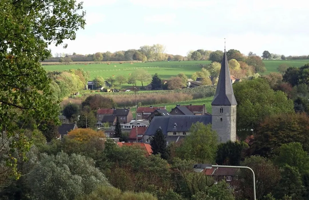 Luxe B&B Vroelen-Noorbeek-1