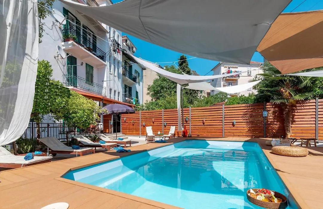 Evala Luxury Rooms With Pool And Garden-1