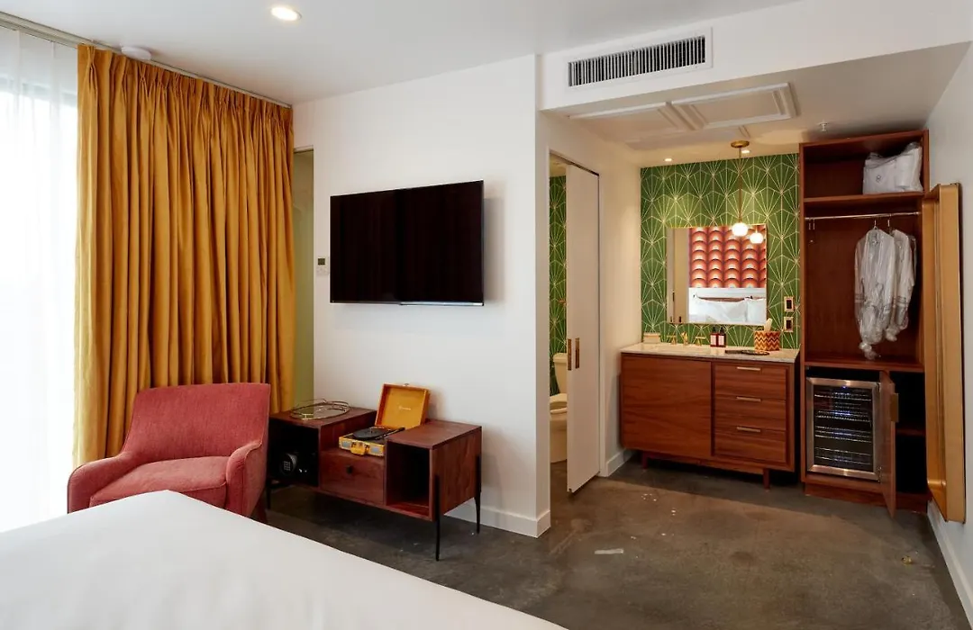 Rise Uptown-1