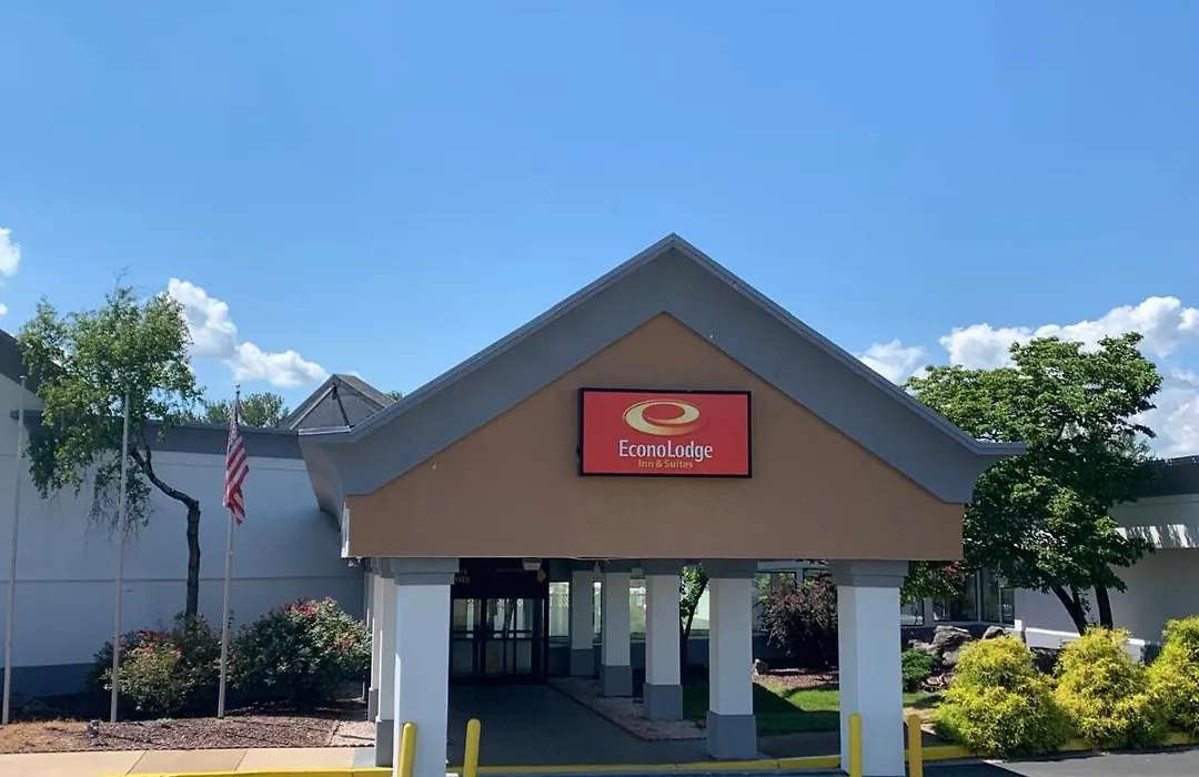 Econo Lodge Inn & Suites Chambersburg Central-1