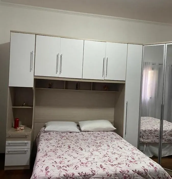 Hostel Gru Economico Com Quartos Individuais E Translado-1