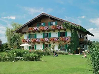 Gästehaus Bauer am Golfplatz-1