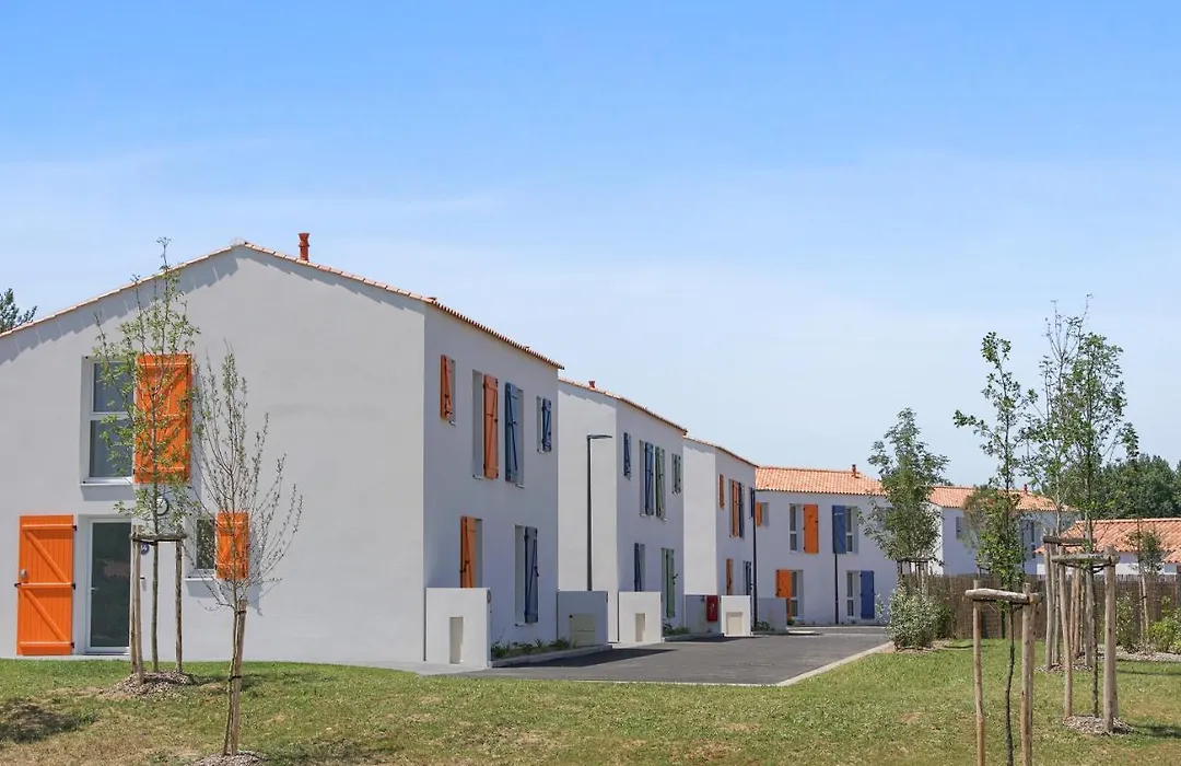 Pierre&Vacances Premium Les Villas d'Olonne-1