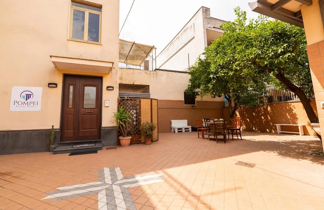Pompei Luxury Rooms-1